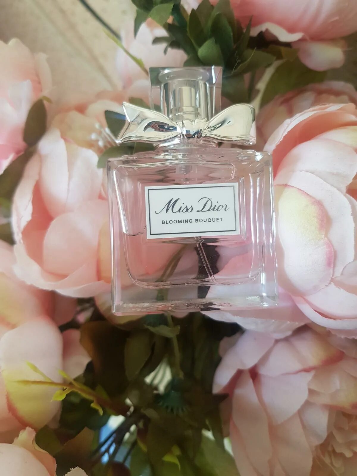 Блуминг букет купить. Christian Dior Miss Dior Blooming Bouquet. Духи Miss Dior Blooming. Духи диор Blooming Bouquet. Духи Мисс диор Блуминг.