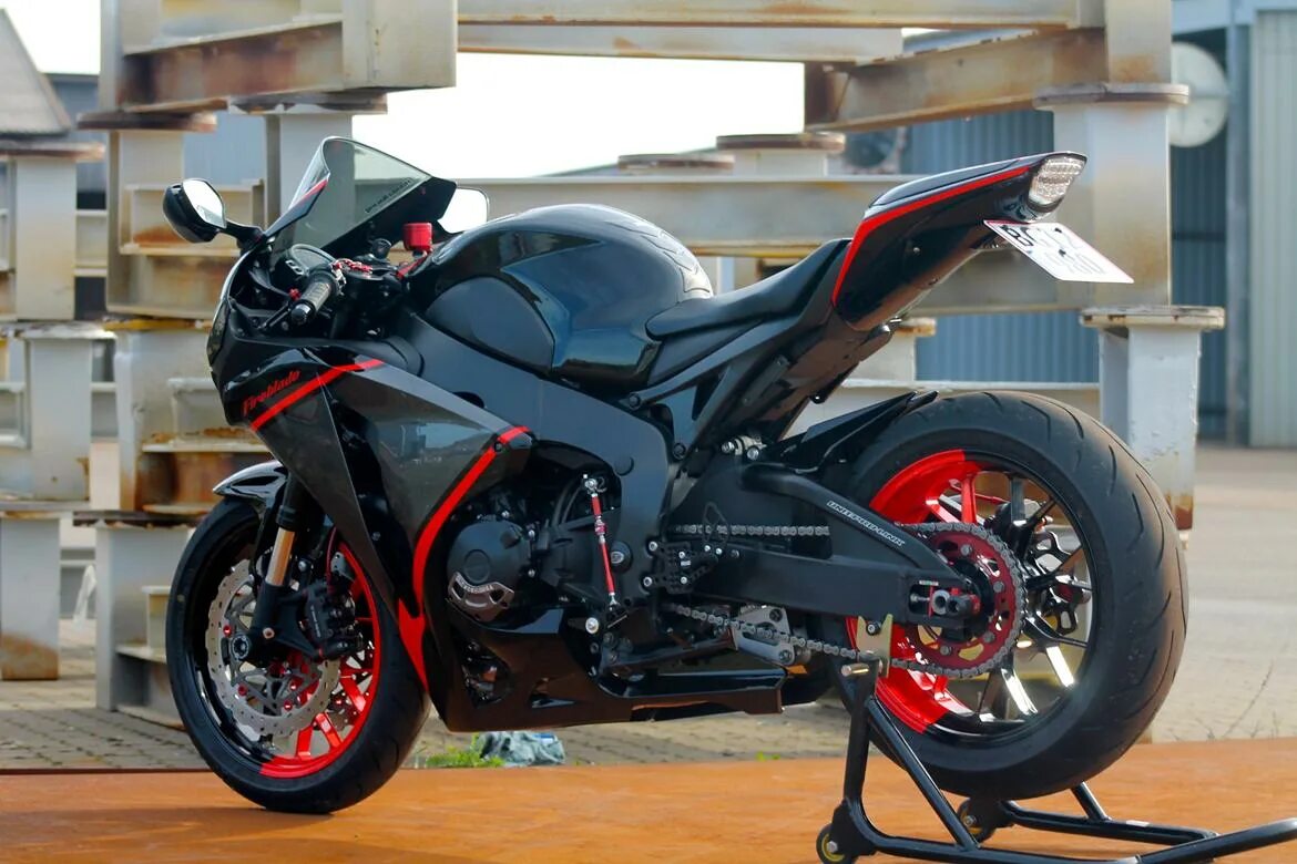 Honda cbr1000rr 2008. Honda fireblade cbr1000rr-r. honda cbr1000rr fireblade. honda 1000rr fireblade. honda cbr 1000 fireblade.