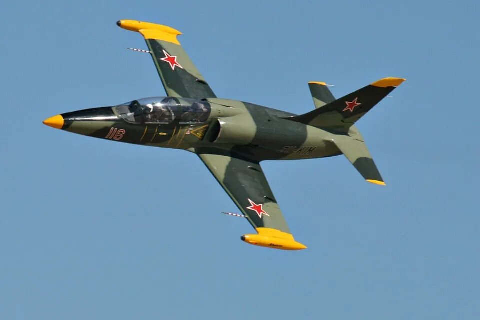 Л-39 альбатрос. Aero l-39 albatros самолёты. Самолeт l-39 альбатрос. Aero l-39 albatros. Учебный самолет л.