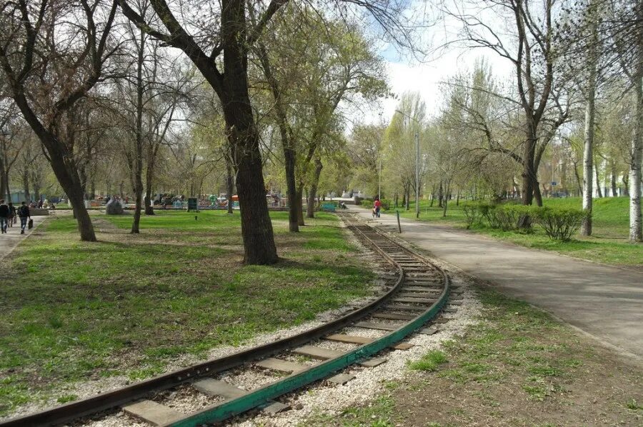 Парк имени Щорса Луганск. Сквер Щорса Самара. Парк Щорса Луганск 2013. Парк щорса самара