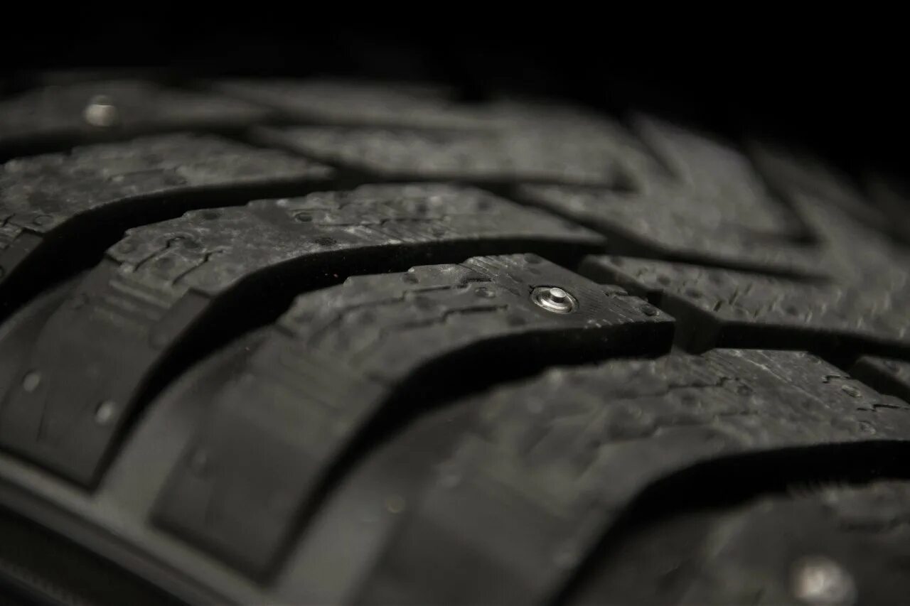 Разные шины на зиму. Nokian tyres. шины нокиан шипы. шина бс-1. зимняя резина с выдвижными шипами.