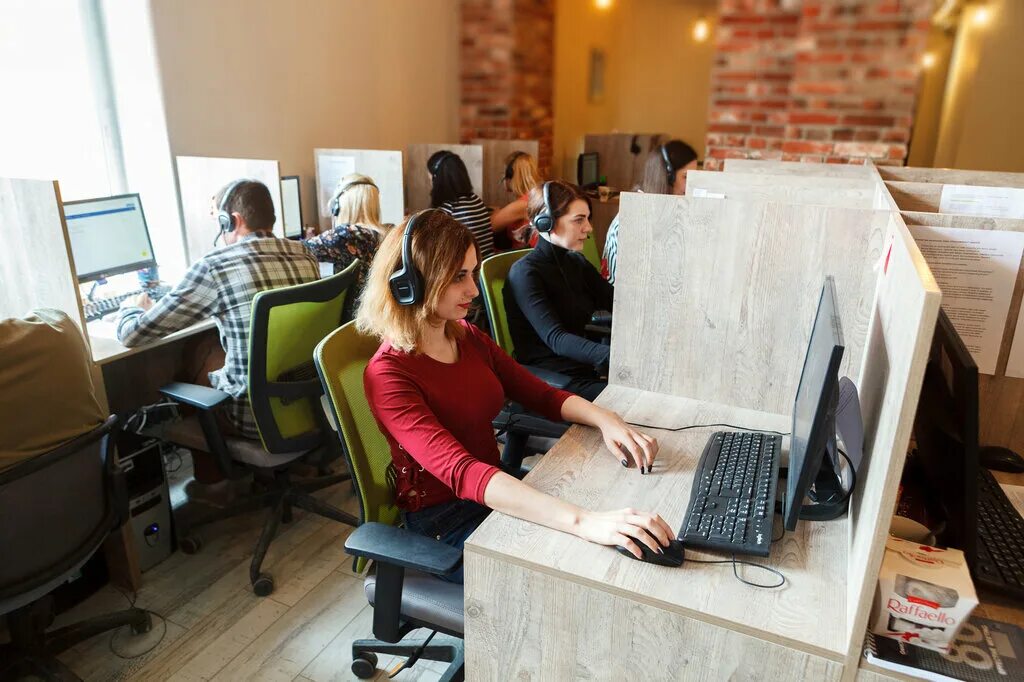 банк колл центр. компания клевер воронеж. аутсорсинговый контактный центр. колл воронеж. колл центр воронеж.