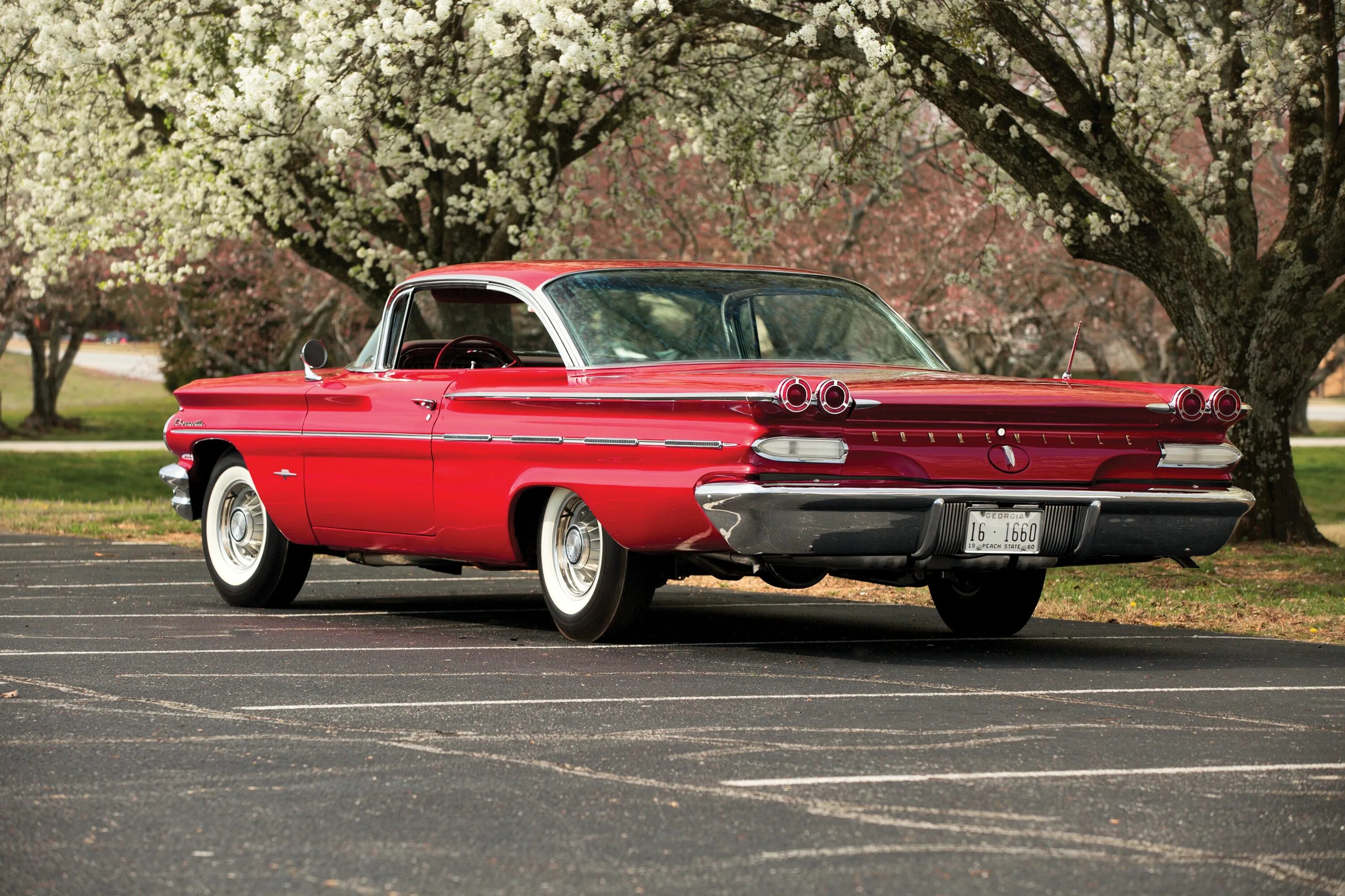 Понтиак Бонневиль 1960. Pontiac Bonneville купе. Pontiac 1960 Sport. Понтиак Файрберд 1960. Pontiac bonneville