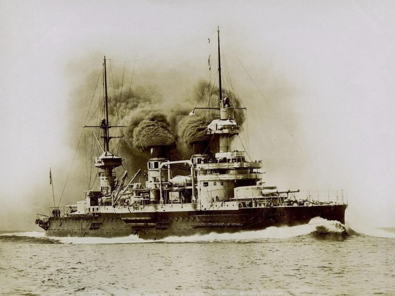 Броненосец 1925. Броненосец-крейсер «ослябя». ослябя броненосец 1905. броненосец сент-луис. saint-louis крейсер франция.