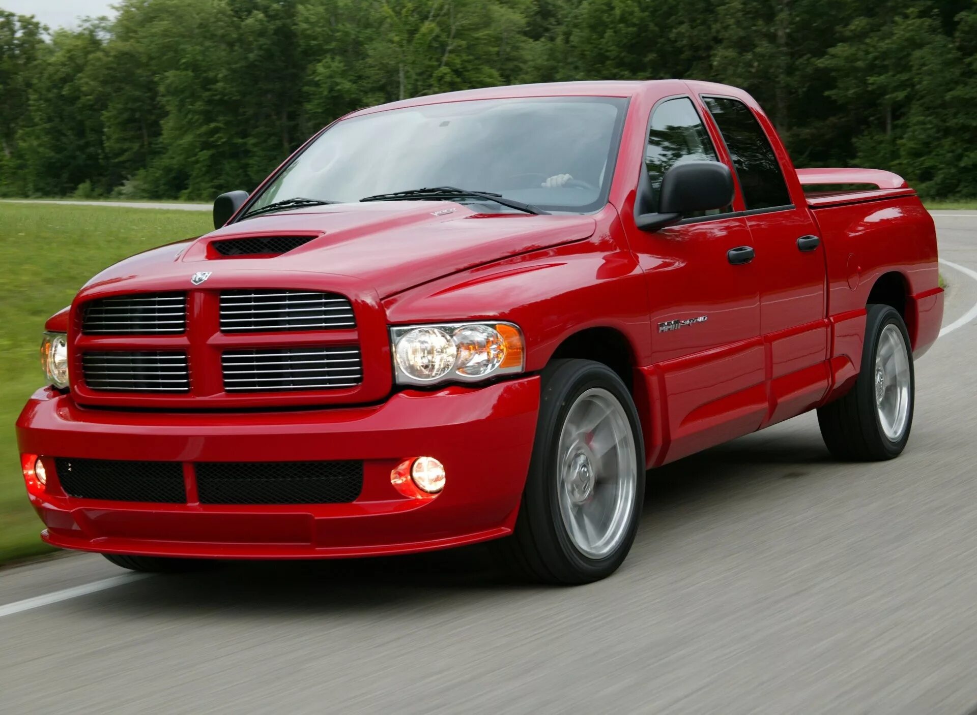 Dodge объем двигателя. Dodge Ram 1500 srt-10. Dodge Ram 8500. Додж СРТ 10. Dodge Ram 1500.