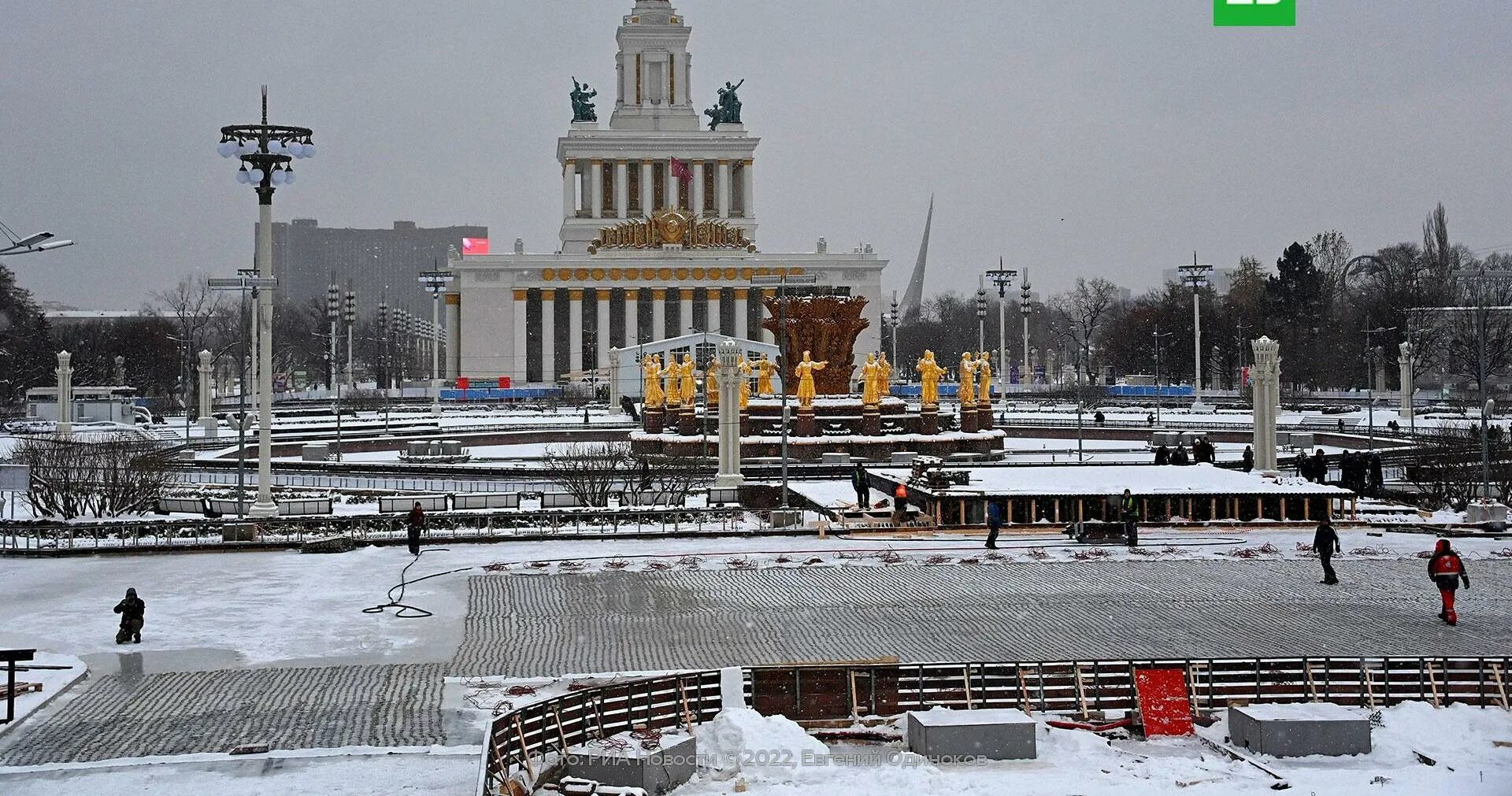 Каток вднх купить 2024. Каток на ВДНХ 2022. Каток ВДНХ 2021-2022. Каток на ВДНХ 2023. Каток ВДНХ Москва 2022.