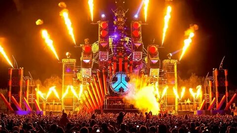 Defqon.1+Ends+With+Stunning+Fireworks+And+Some+Heartfelt+Nostalgia Edm Musi...