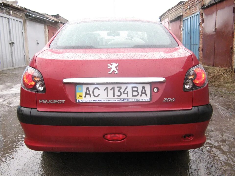 ТО Замена блока задних фонарей - Peugeot 206, 1,6 л, 2001 года своими руками DRI