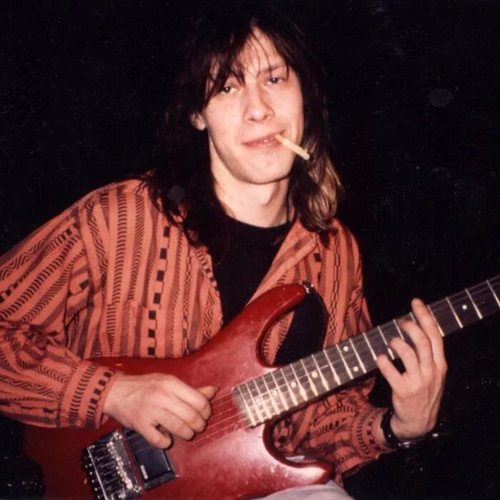 Гитарист игорь чумычкин. Гитарист игорь чумычкин. Игорь чумычкин алиса. Чумычкин. Гитарист игорь чумычкин.