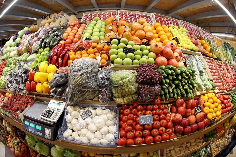 Рынок овощей и фруктов. Торговля овощами и фруктами. Продуктовый рынок. Продукты на рынке. Ярмарка овощи фрукты.