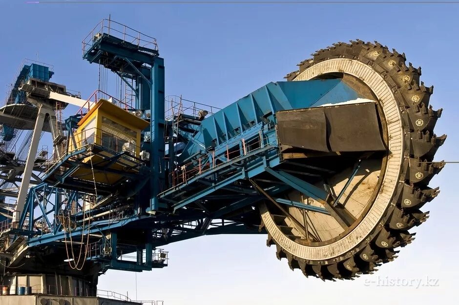 Экибастузский угольный разрез богатырь. Разрез богатырь комир. Разрез богатырь экибастуз. Разрез богатырь комир. Угольный разрез богатырь комир.