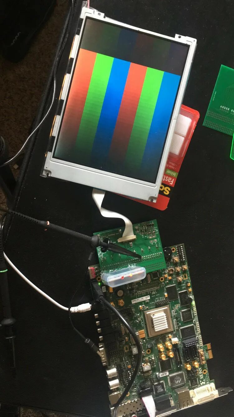 CSTroN - самодельный монитор на винтажной CSTN-матрице с VGA-входом и платой упр