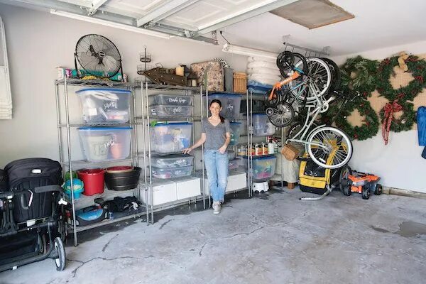Clean garage. Garage paint 15 l silkoat.