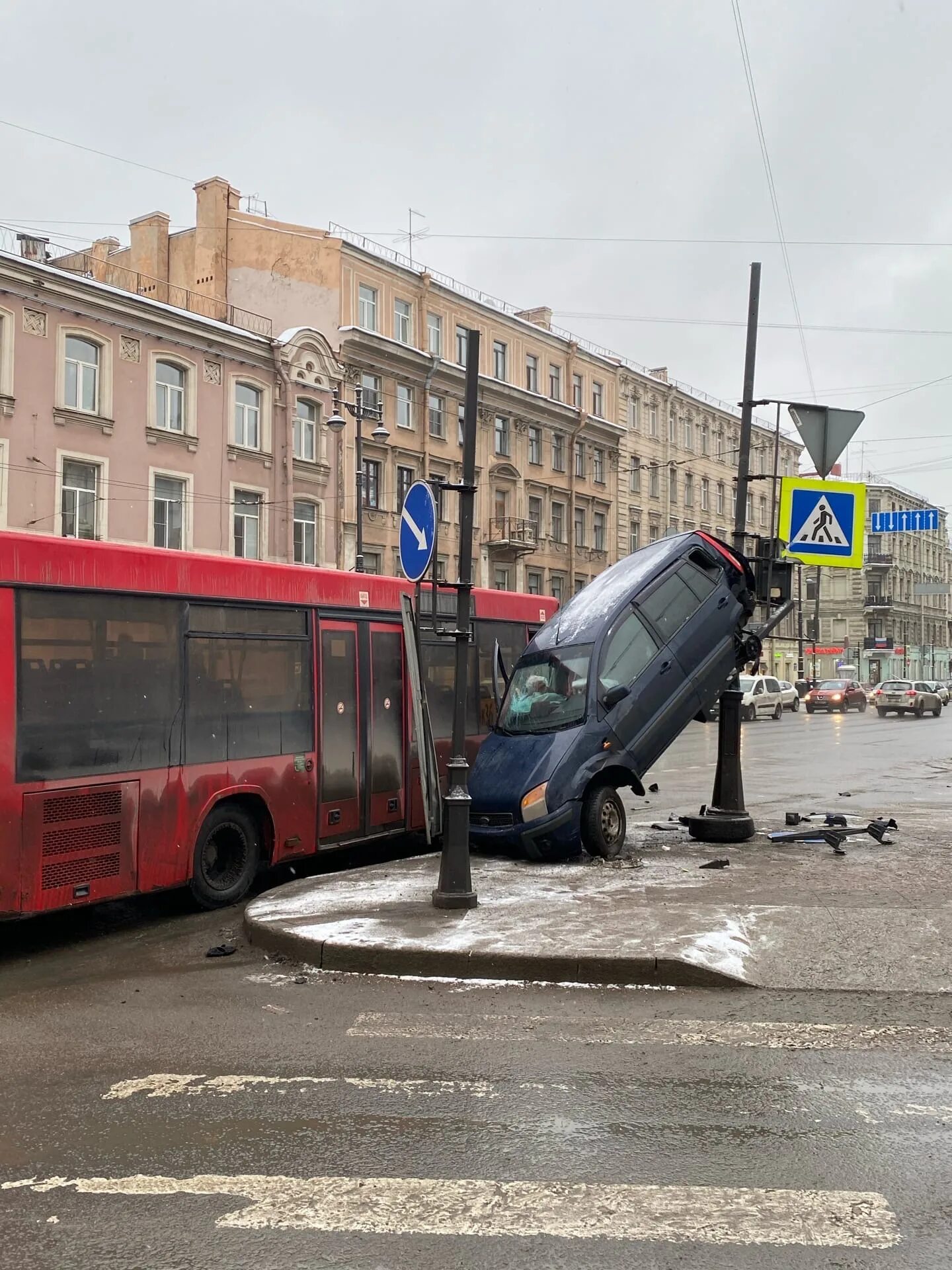 Авария Московский проспект СПБ. ДТП И ЧП Санкт-Петербург Московский проспект. ДТП на Московском проспекте СПБ. Автобус Петербург.