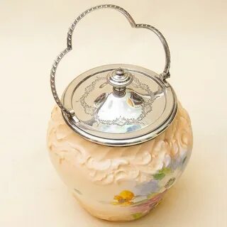 Сахарница с крышкой