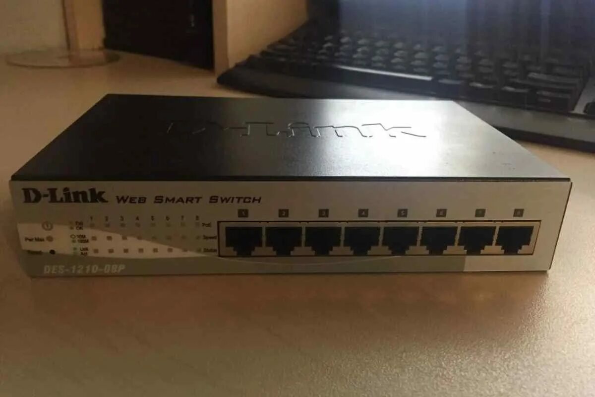 D-link управляемый коммутатор. Коммутатор d-link des-1210-08p. Коммутатор d-link des-1210-28/me. D-link des-1210-28. D-link des-1210-10.