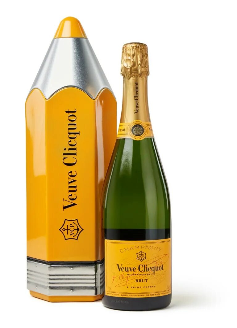 Москва шампанское вдова клико. Мадам Клико шампанское. Champagne Veuve Clicquot Brut. Вдова Клико шампанское полусладкое. Veuve Clicquot Brut 2017.