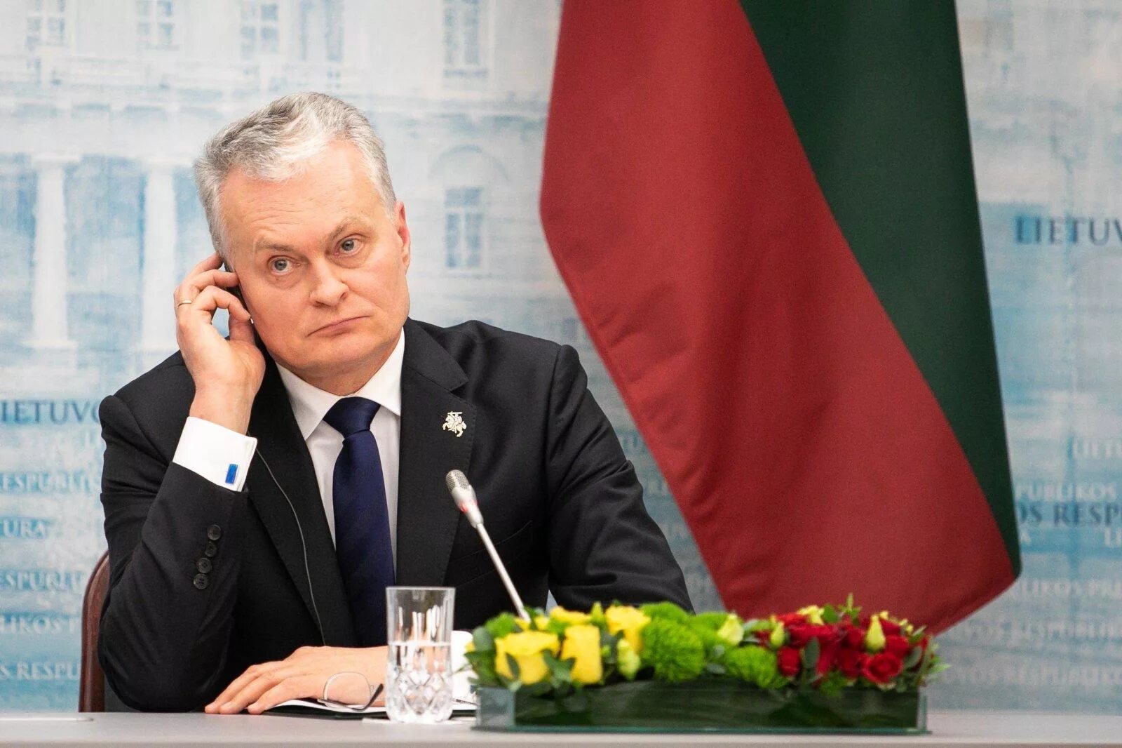 Литвы гитанас науседа. Гитанас науседа.