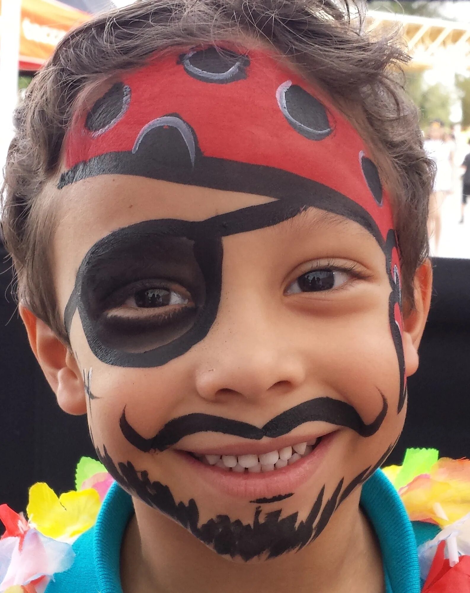 раскрашенные лица фото. раскрашенные лица фото. раскрас лица. разрисовать лицо на хэллоуин. лицо раскраска.