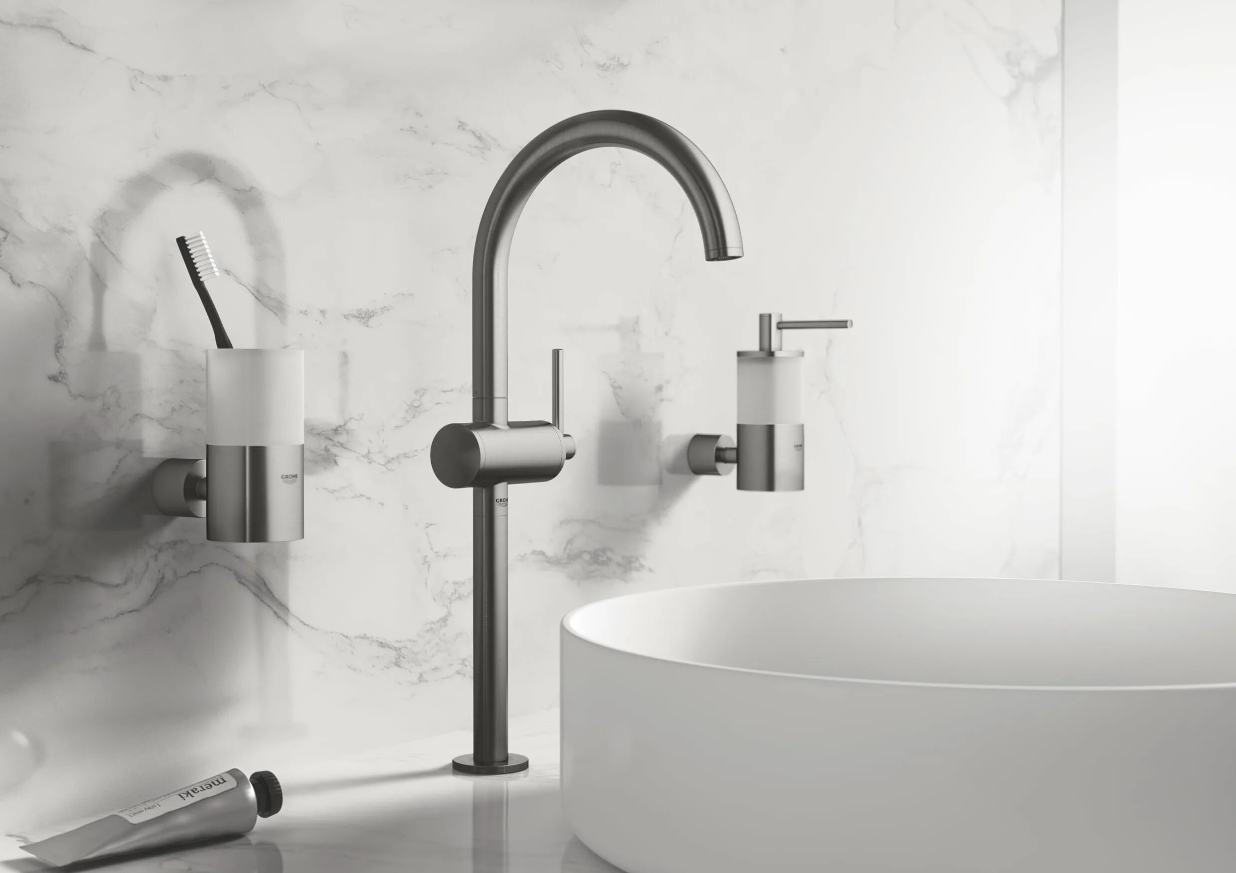 Grohe черный матовый. Смеситель Grohe Atrio. Смеситель Grohe Atrio New. Смеситель Grohe Atrio для раковины. Grohe 32647gl3.