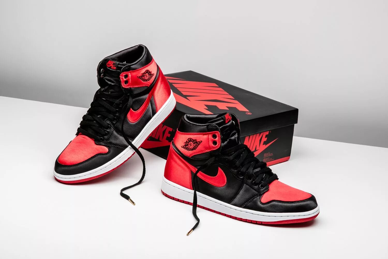 Nike air jordan 1 high. самые дорогие джорданы в мире. Nike air jordan 4 retro. Nike lebron 11 red black. дорогие кроссовки найк джордан.