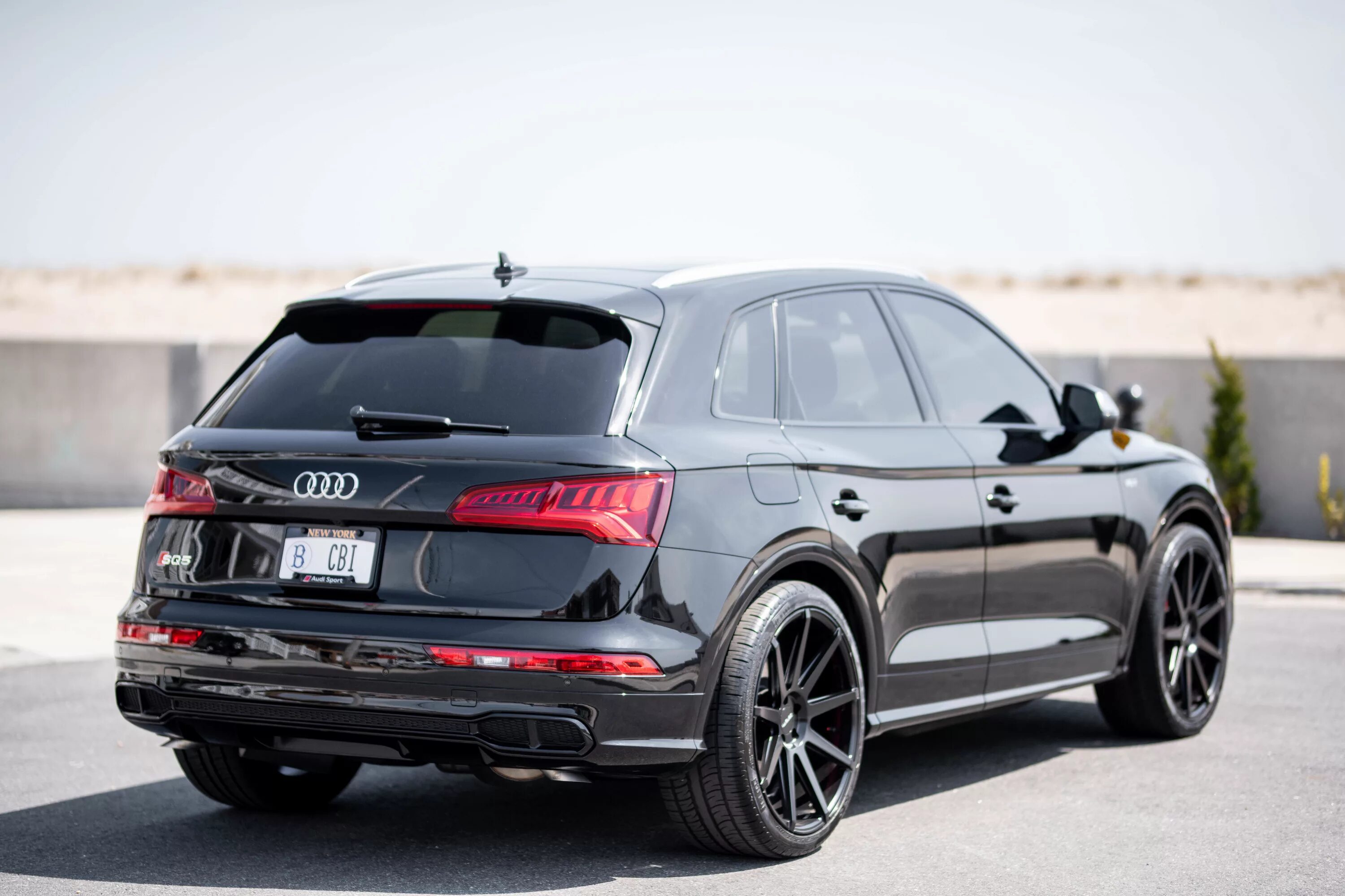 Q sq s. Audi sq5 2017. Audi q5 ABT 2015. Ауди sq5 Sportback. Audi RS q5.