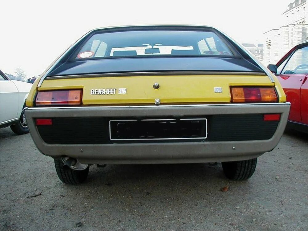 Renault 17