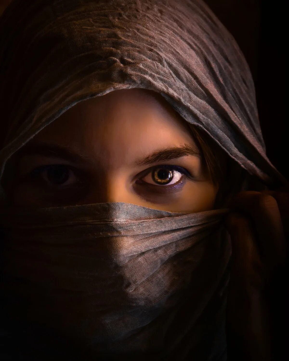 Жгучие глаза 3. Загадочная женщина. Арабские девушки волосы. Красивые восточные глаза девушки.