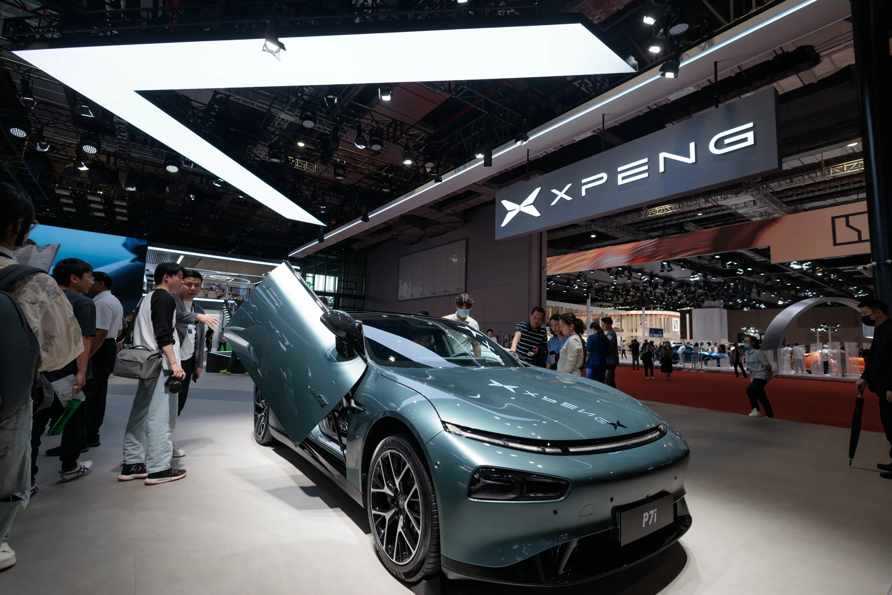 Автосалон в шанхае 2025. Китайский автопром 2025. машина китаец 2025. выставка китайских автомобилей. китайский автосалон 2025.