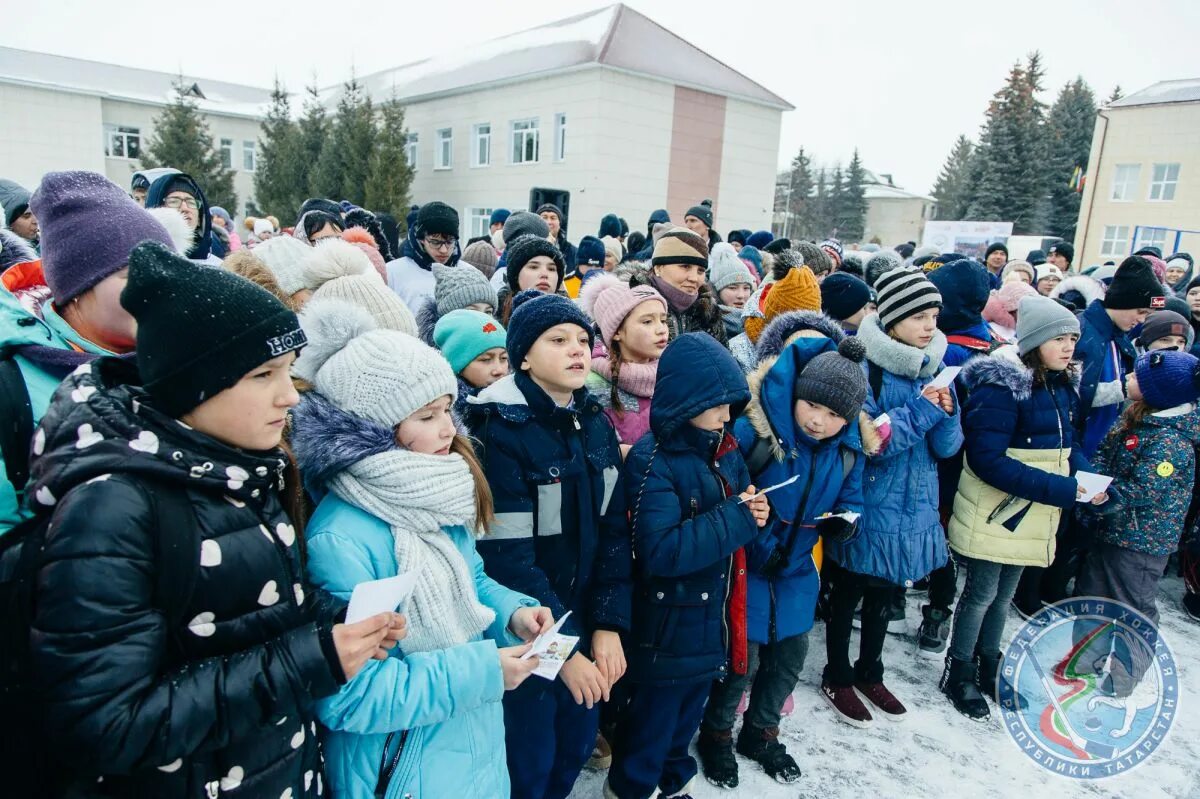 Точный прогноз погоды базарные матаки. Открытие елки Базарные Матаки. Базарные Матаки школа новый год. Базарные Матаки школа новый год 2022 год. Спорткомплекс Базарные Матаки.