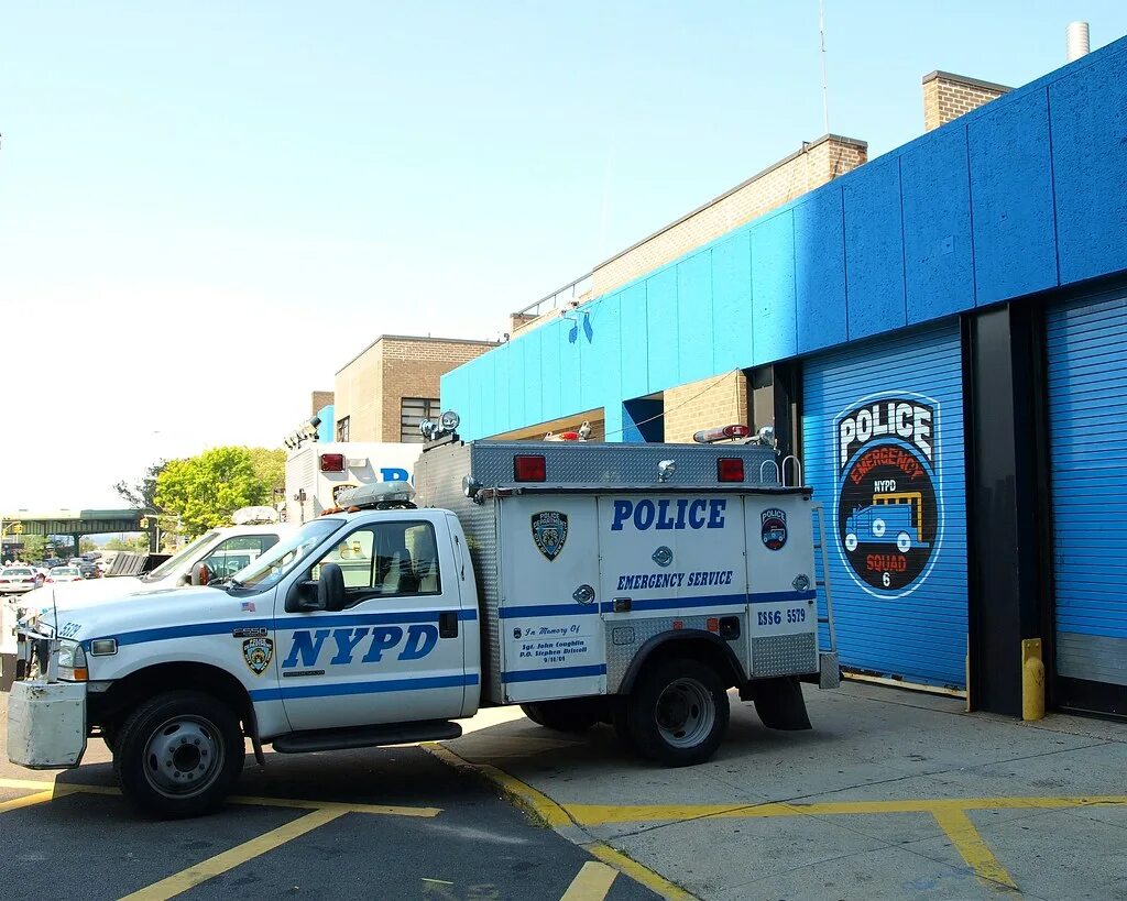 Unit 68. Nypd esu car. police emergency nypd squad. new york city police department emergency service unit. бруклин полицейская машина.