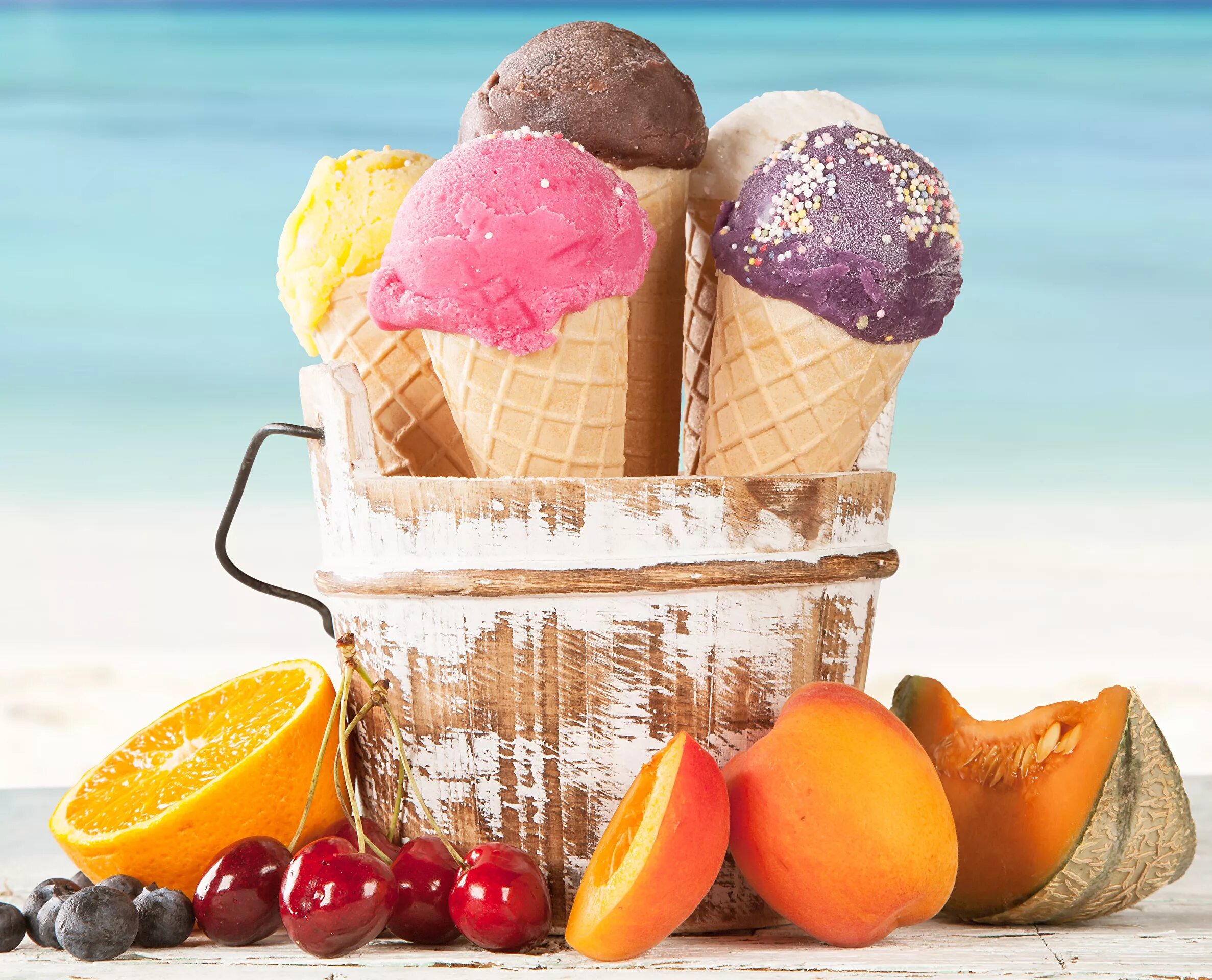 Сладости с моря. Мороженое. Мороженое лето. Сладости. Мороженое на пляже.