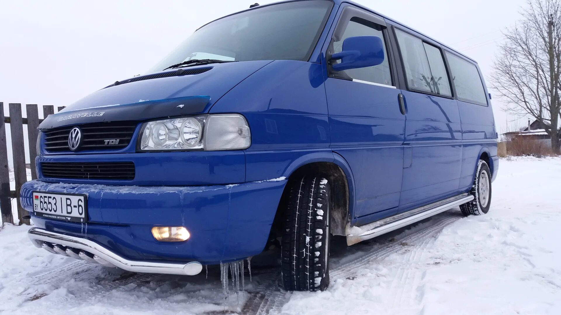 Стоимость т4. Volkswagen т4 Каравелла. Фольксваген Каравелла т4 длинная база. VW Caravelle t4. Каравелла т4 серебряный 1992.