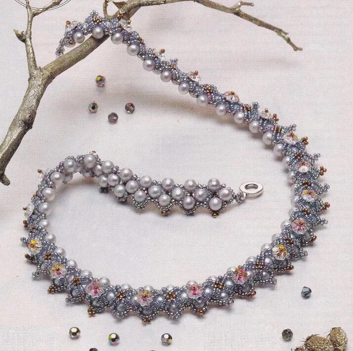 Колье бисерный жгут. Комбинация бисера. Сочетание бисера. Браслет из стекляруса. Чешский бисер preciosa палитра.