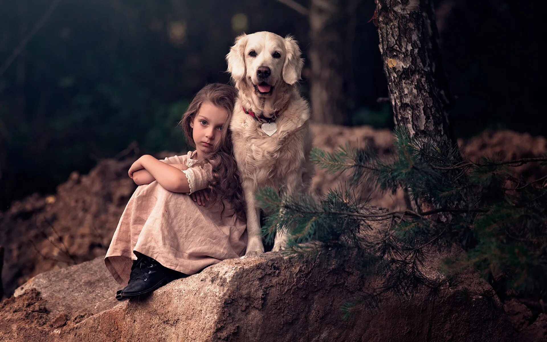 Девочка живет с собаками. Девочка с собакой. Девушка с собакой фотосессия. Девочка и щенок. Собака для детей.