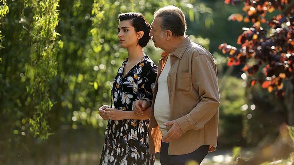 Турецкий фильм красавица и отважный. Отважный и красавица турецкий 1. Отважный и красавица турецкий 1. Туба буйукустун джесур и красавица. Турецкий фильм джасур.