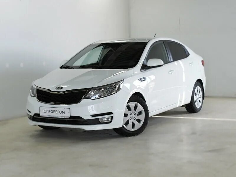 Купить киа в астрахани. Kia Rio 2016 1.6 at белый седан. Каспий авто Астрахань.