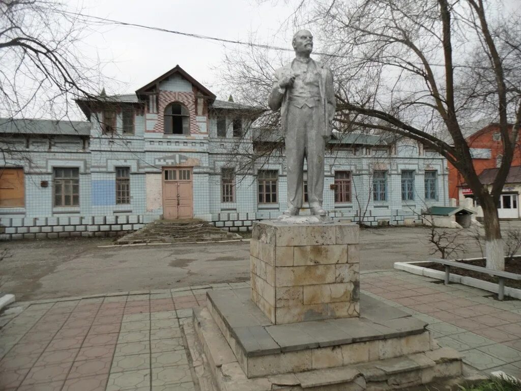 Музей имени Багратиона в Кизляре. Старый город Кизляр. Кизлярский парк. Кизляр Дагестан.