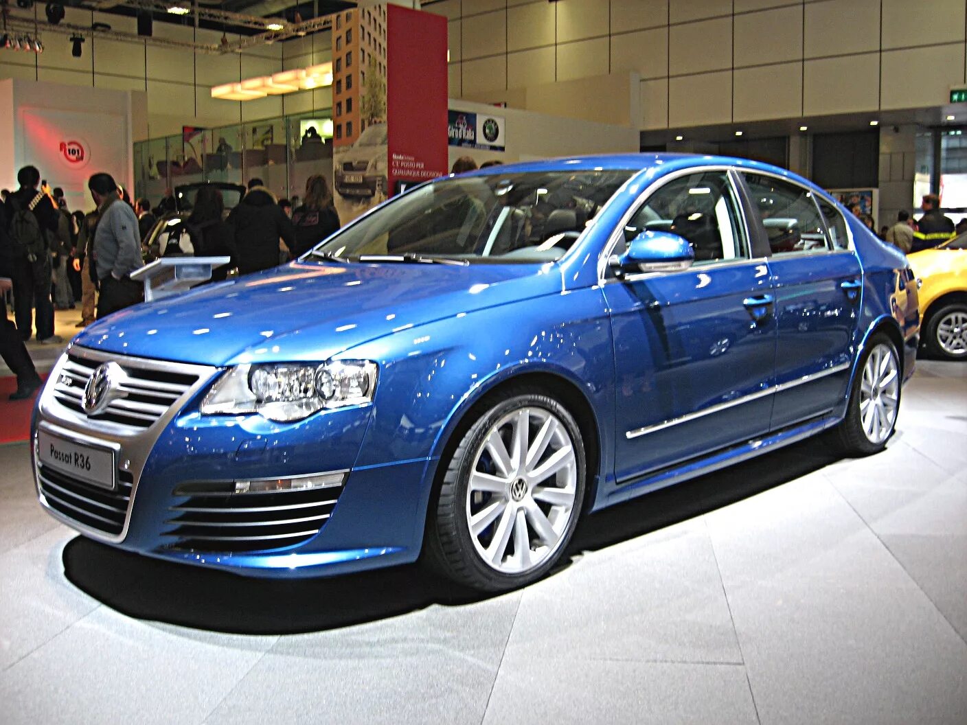 Цвета пассат б6. Vw passat r36. vw passat b6 r36. vw passat b6 r36 sedan. фольксваген пассат б6 синий.