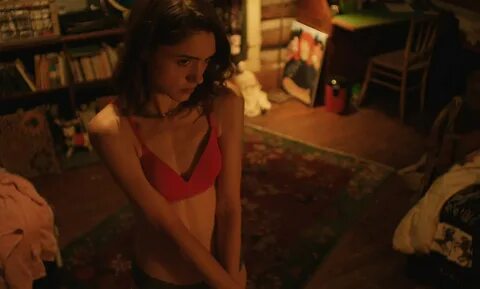 Natalie dyer sex scene