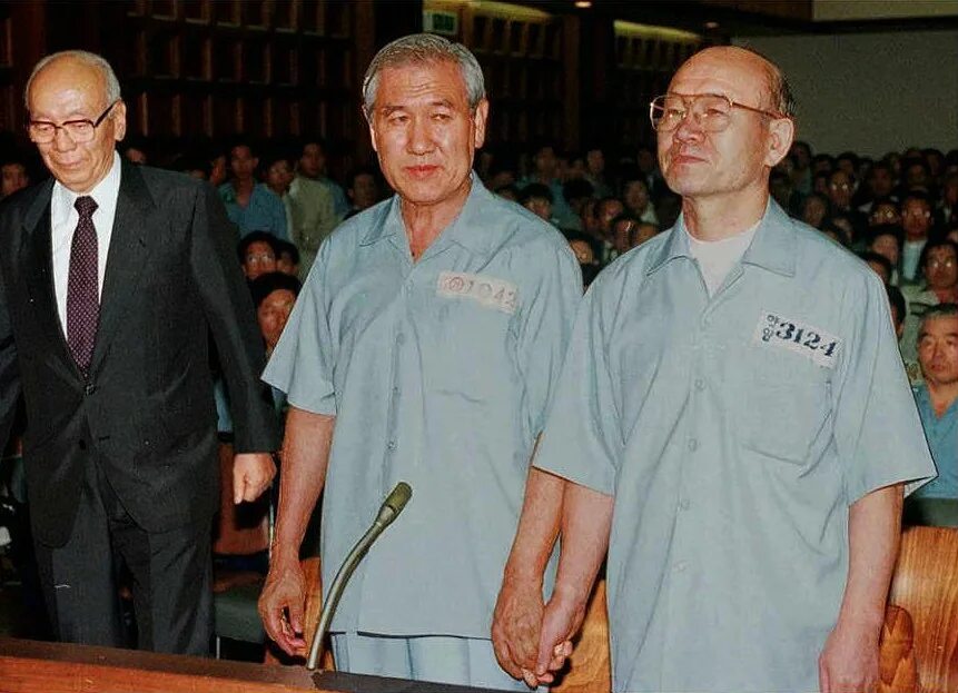 ро дэу президент кореи. ро дэ у президент. ро дэ у корея. чон ду хван корейский военный деятель. ро дэ у.