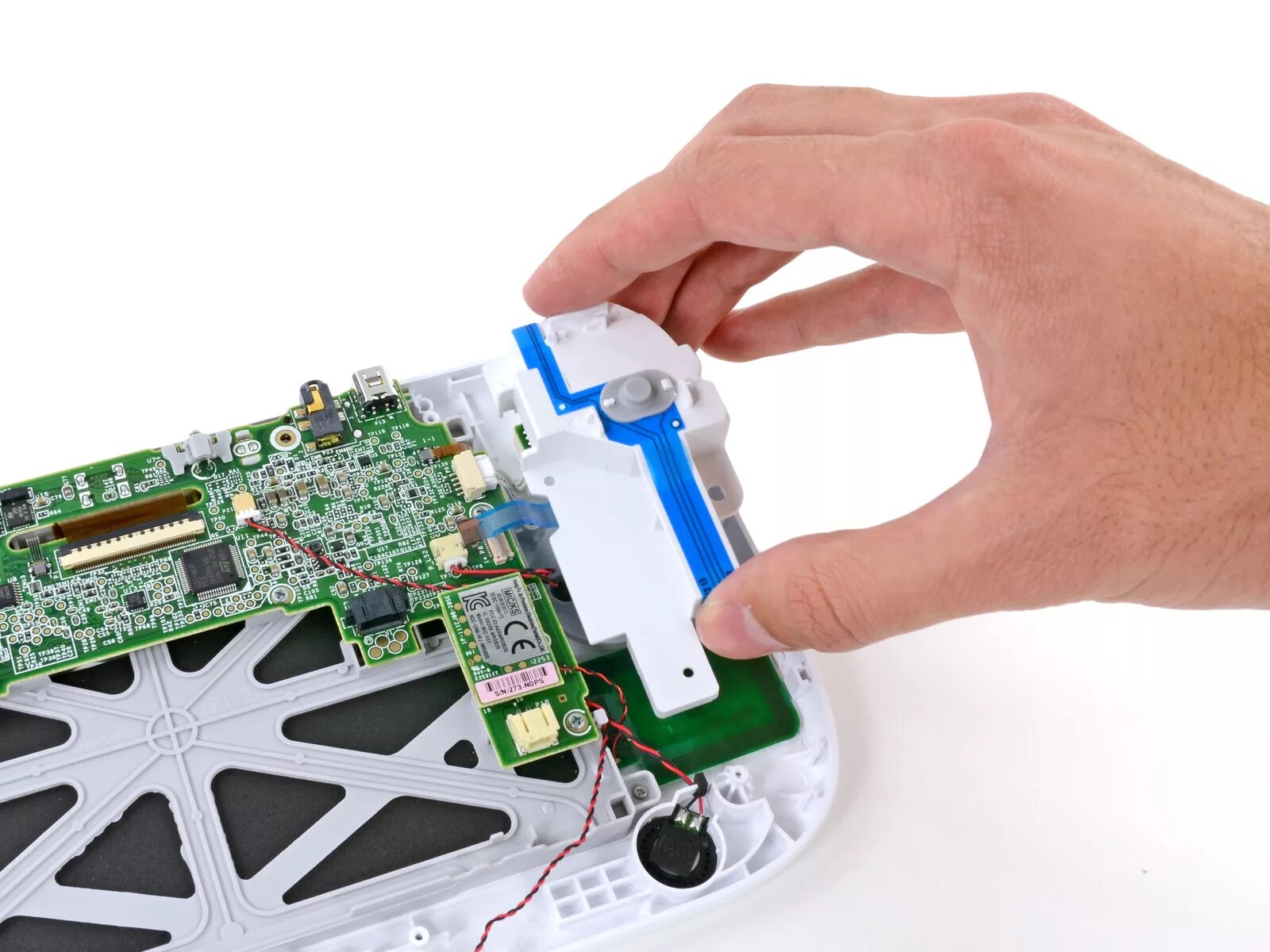 Как сделать teardown. Wii 101 разобранная. разобрали нинтендо геймпад. wii u разборка. teardown.