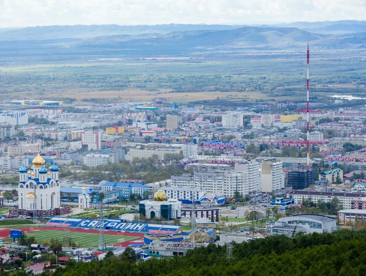 Сайт город южно сахалинск. Южно-Сахалинск центр города. Сахалин Южно-Сахалинск. Численность города Южно-Сахалинска. Сахалинская область столица.