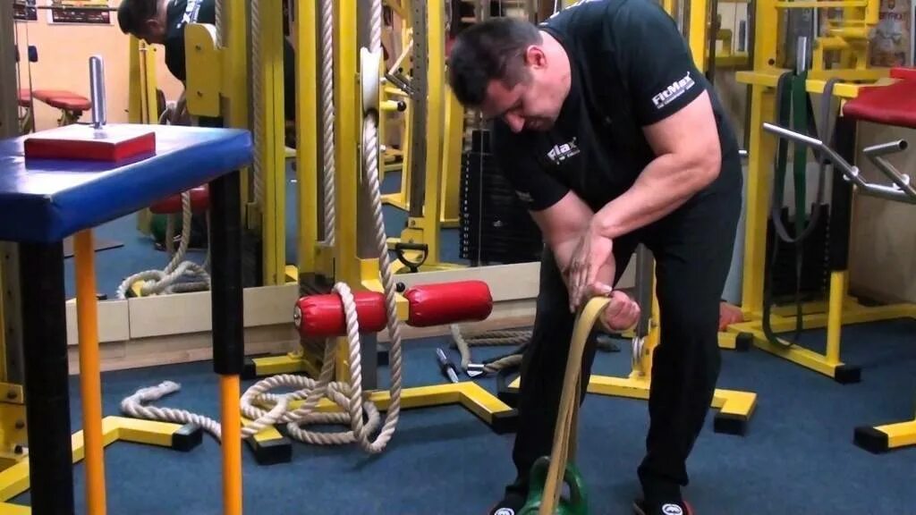 Домашний тренажер для армрестлинга. Блочный тренажер для армрестлинга. Армрестлинг тренировки. Тренировка для армрестлинга. Тренажер для армрестлинга.