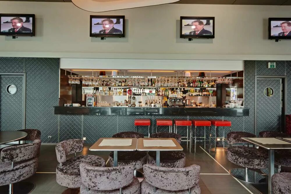 Волгоград кафе бон бон. Бон бон нижневартовск салон красоты. Отель ленинградская москва спа салон. Бон бон красные ворота. Кафе бон бон челябинск цвиллинга.