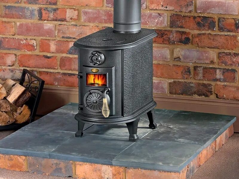 Маленькая печь дровами. Отопительно варочная печь шведка малютка. Mbs hera plus. Печь чугунная буржуйка гефест 100. Печь голландка малютка.