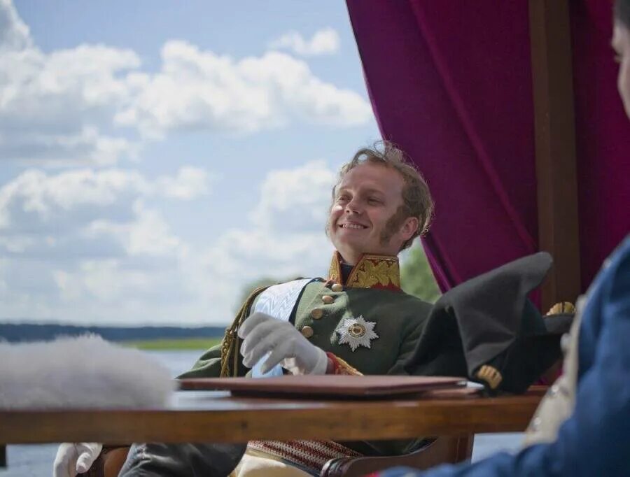 1812 сериал 2012. Романовы стар медиа. Фильм романовы 2013 петр. Стар медиа история. Стар медиа директор.