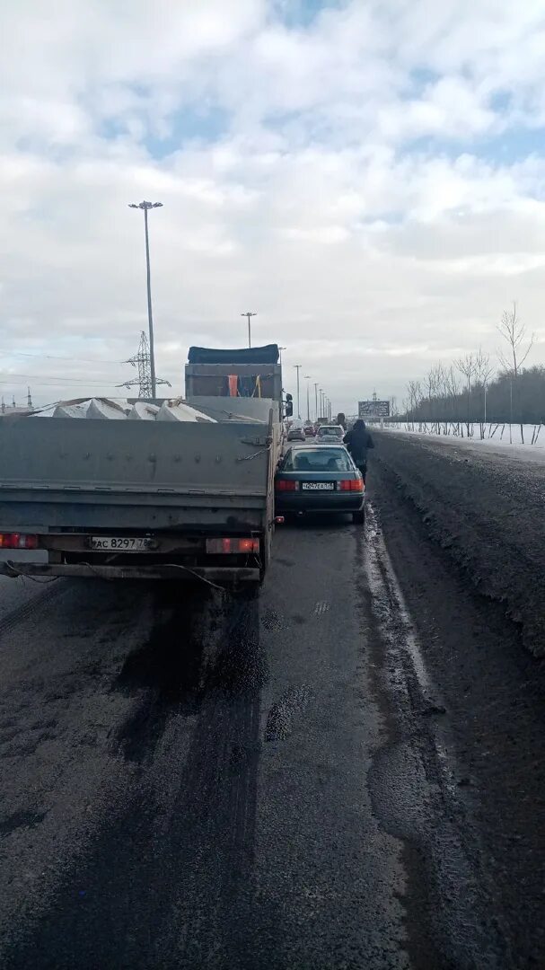 Легковушка в родстве со сканией. Авария на Софийской улице. 07.03.2022 Г ДТП на Софийском.