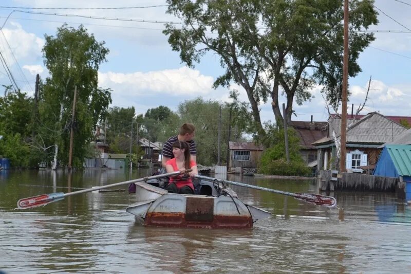 Бобровский Затон Барнаул. Наводнение Затон 2014. Подтопление Барнаула. Затон затоплен.