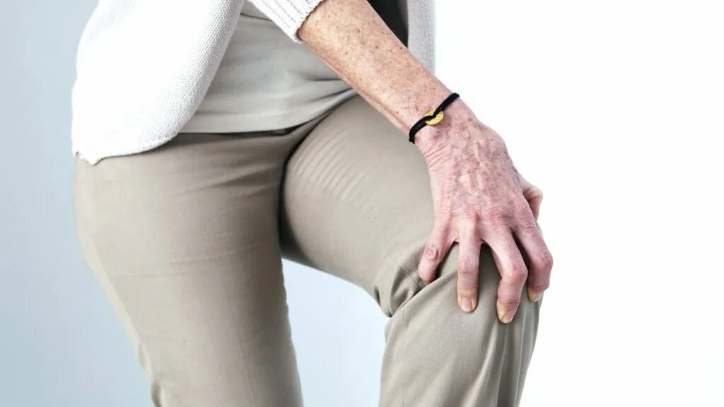 Остеоартрит коленного сустава. Гонартроз коленного сустава. Больные суставы.